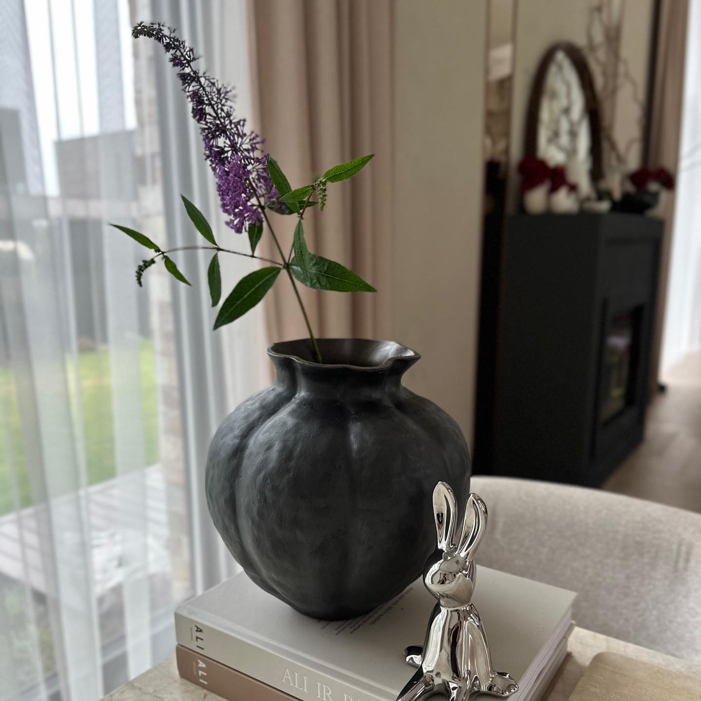 Matine vaza, juodos spalvos, 24x22 cm