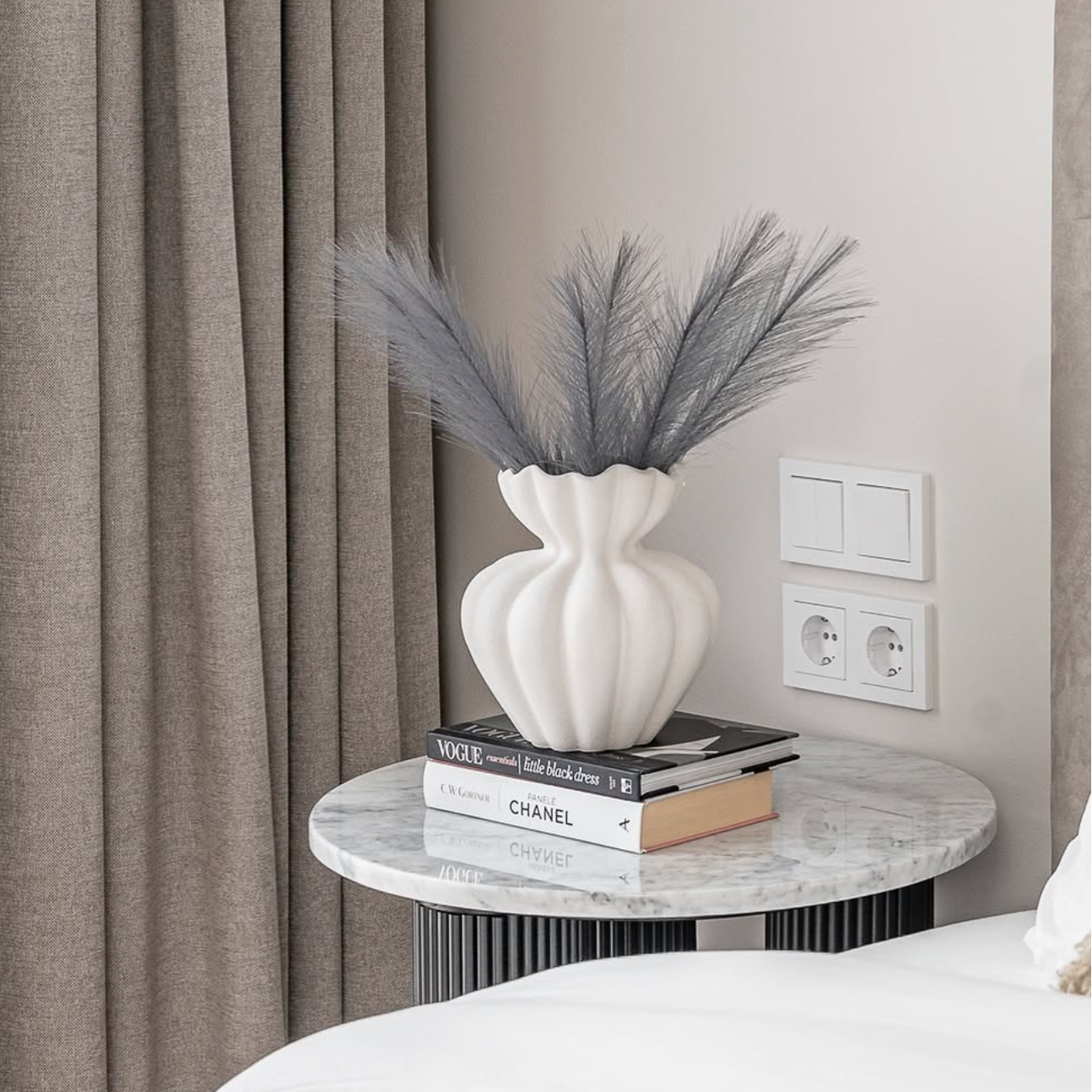 Matinė vaza, baltos spalvos, 23x20 cm