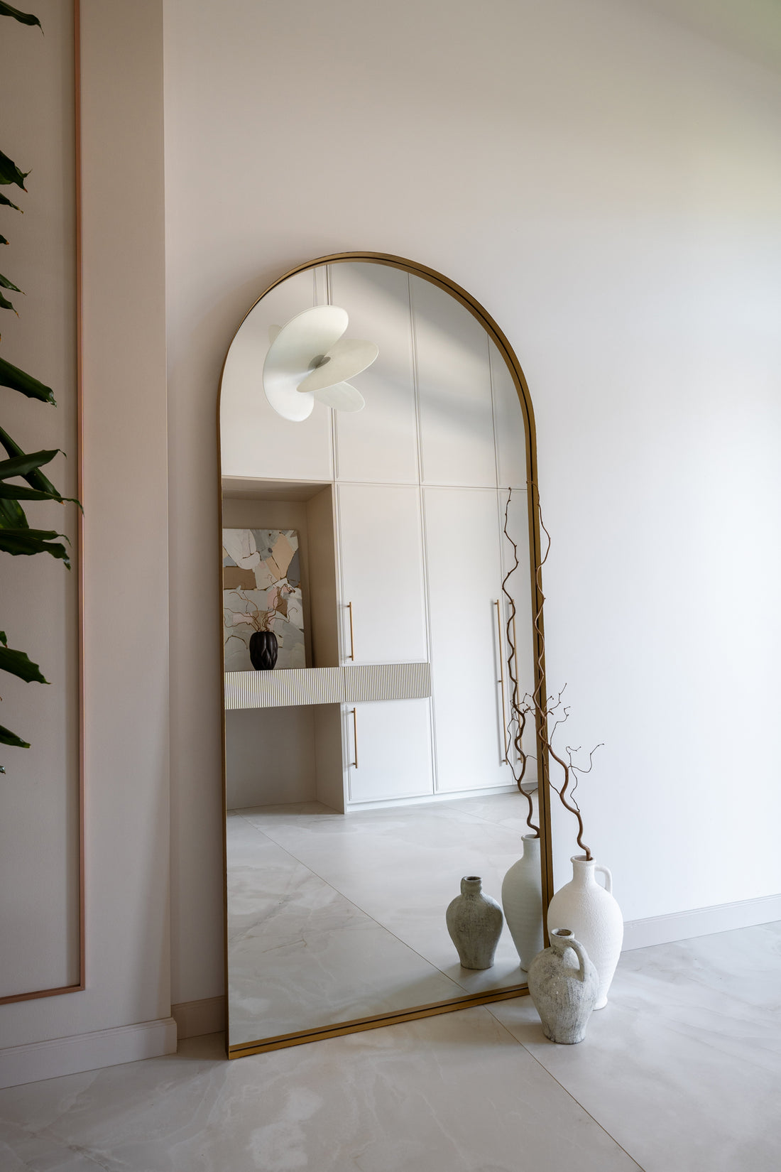 Klasikinis medinis rėmas: kaip pritaikyti interjere?