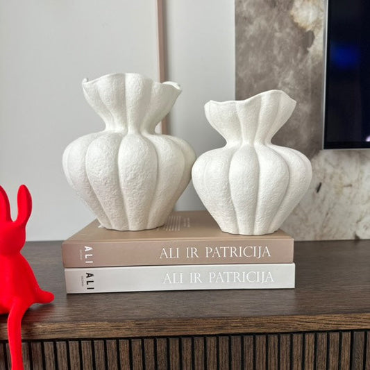 Matinių vazų, baltos spalvos, 2 vnt., 22x19/18x16 cm