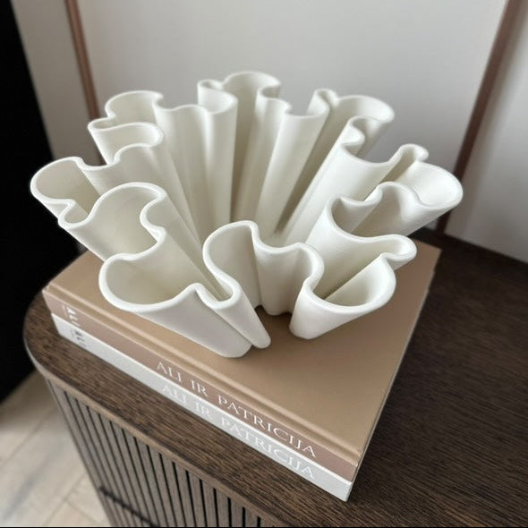 3D dubuo - vaza, baltos spalvos, 30x15 cm