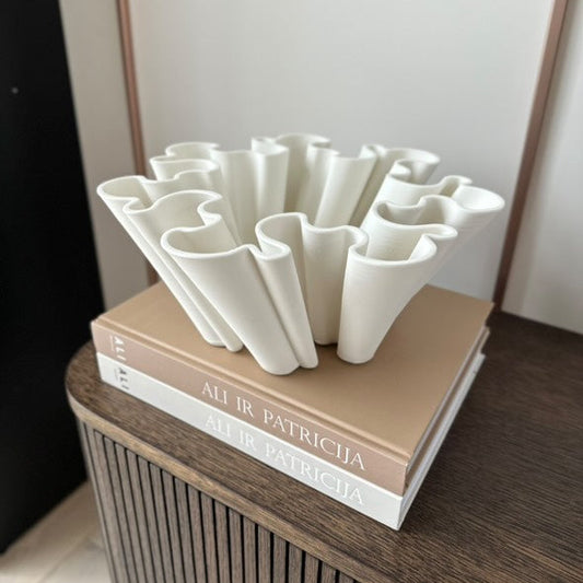 3D dubuo - vaza, baltos spalvos, 30x15 cm