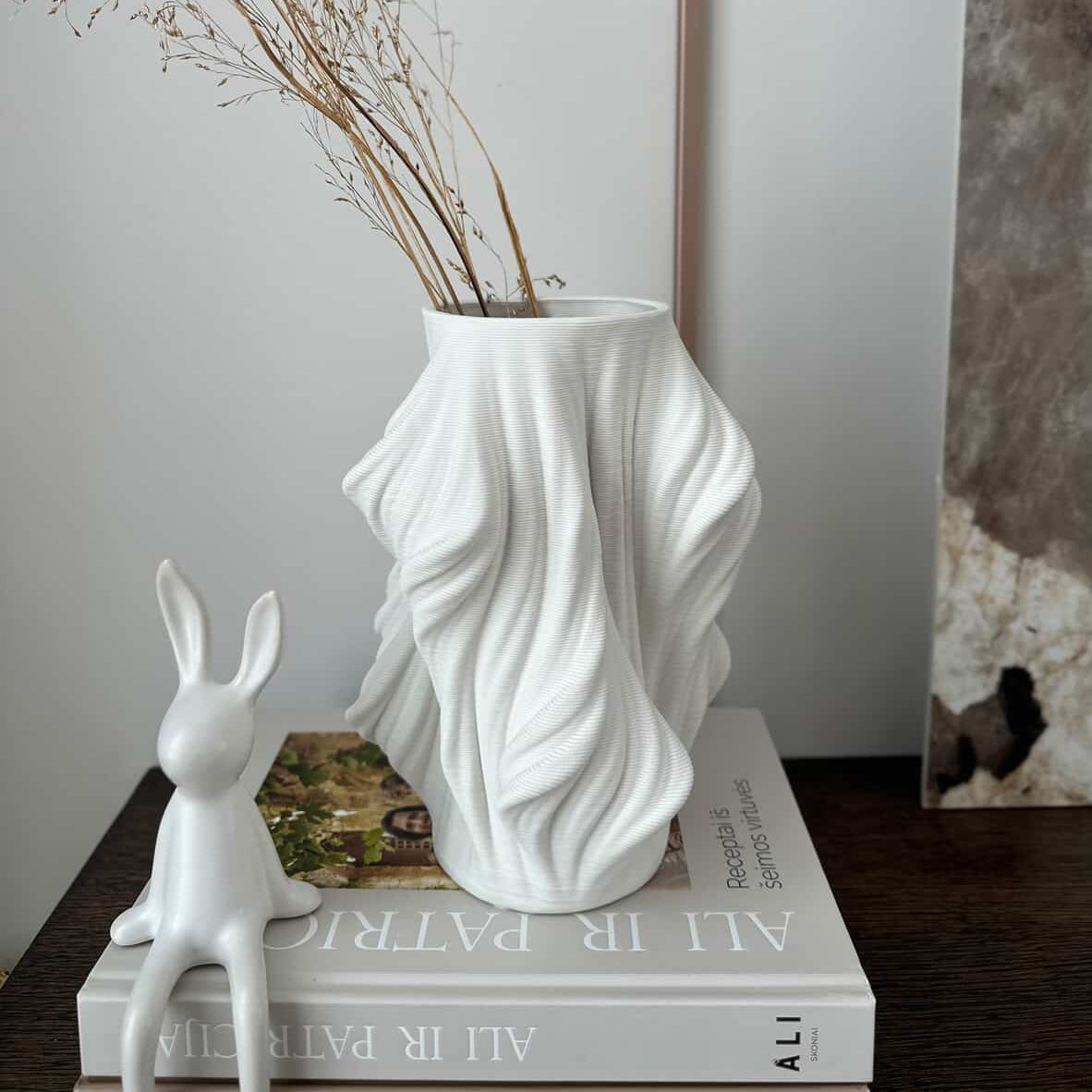 Vaza "MEDA", baltos spalvos, 26x22x12 cm