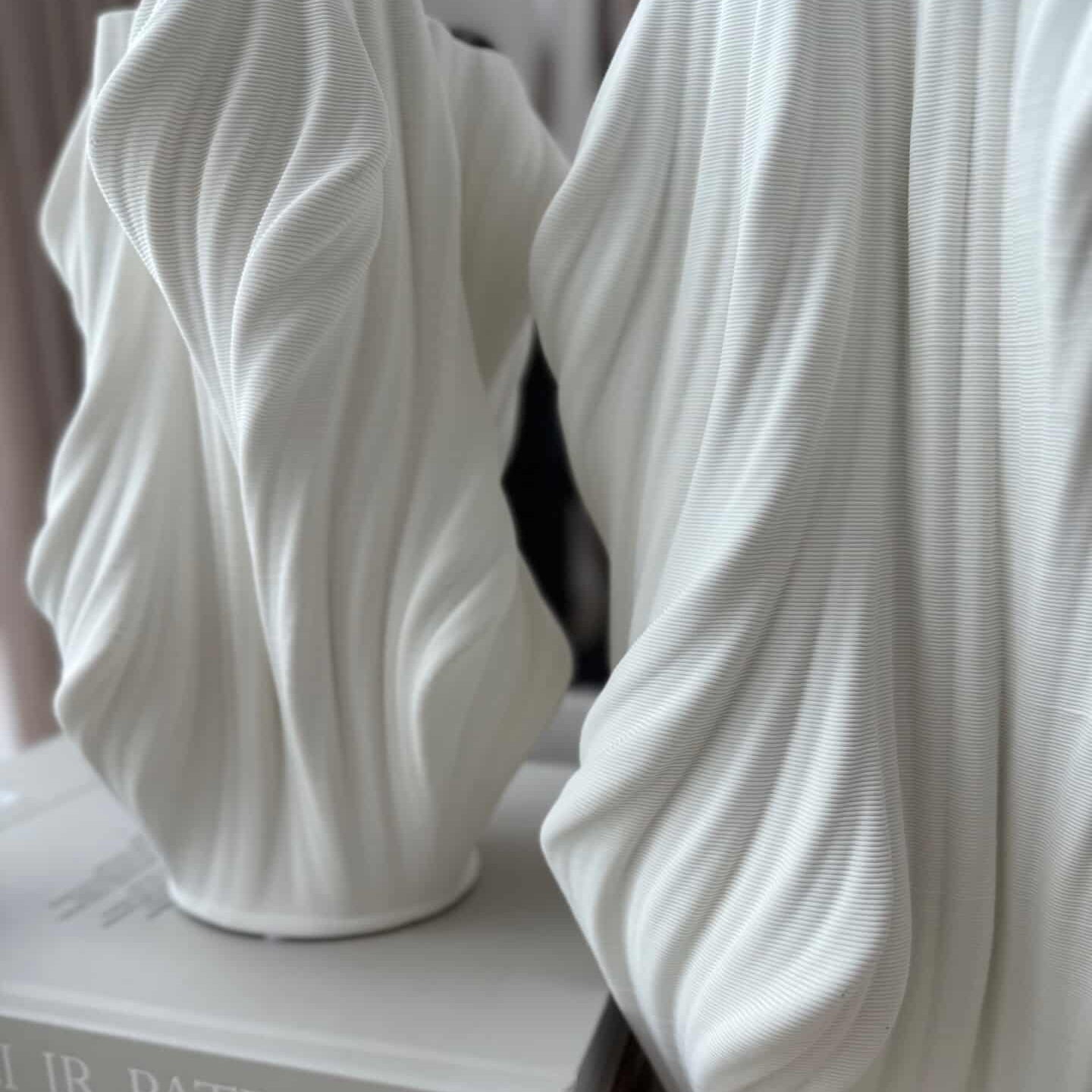 Vaza "MALE", baltos spalvos, 32x20x15 cm