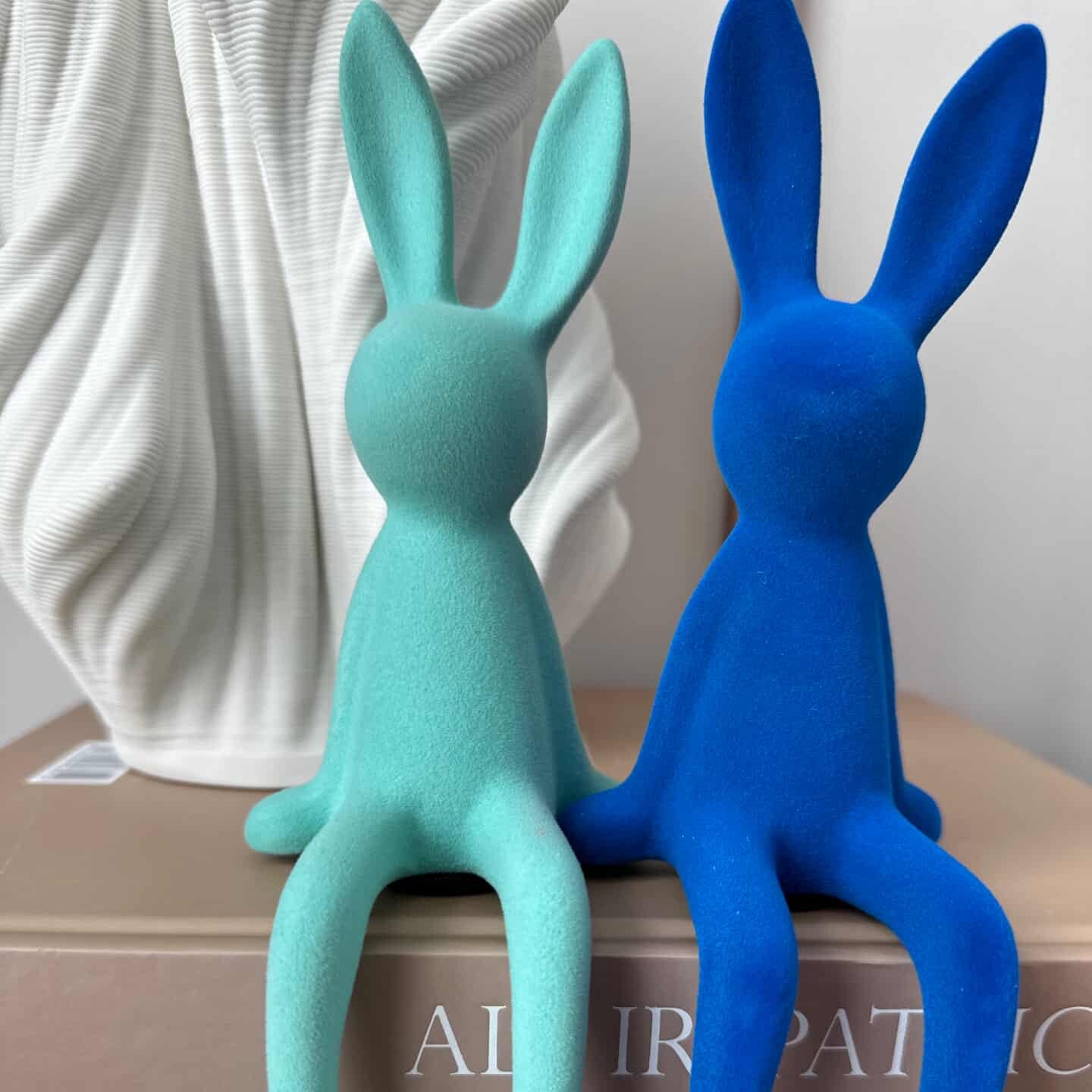 Mėlynos spalvos kiškiukas, 22x8.5 cm