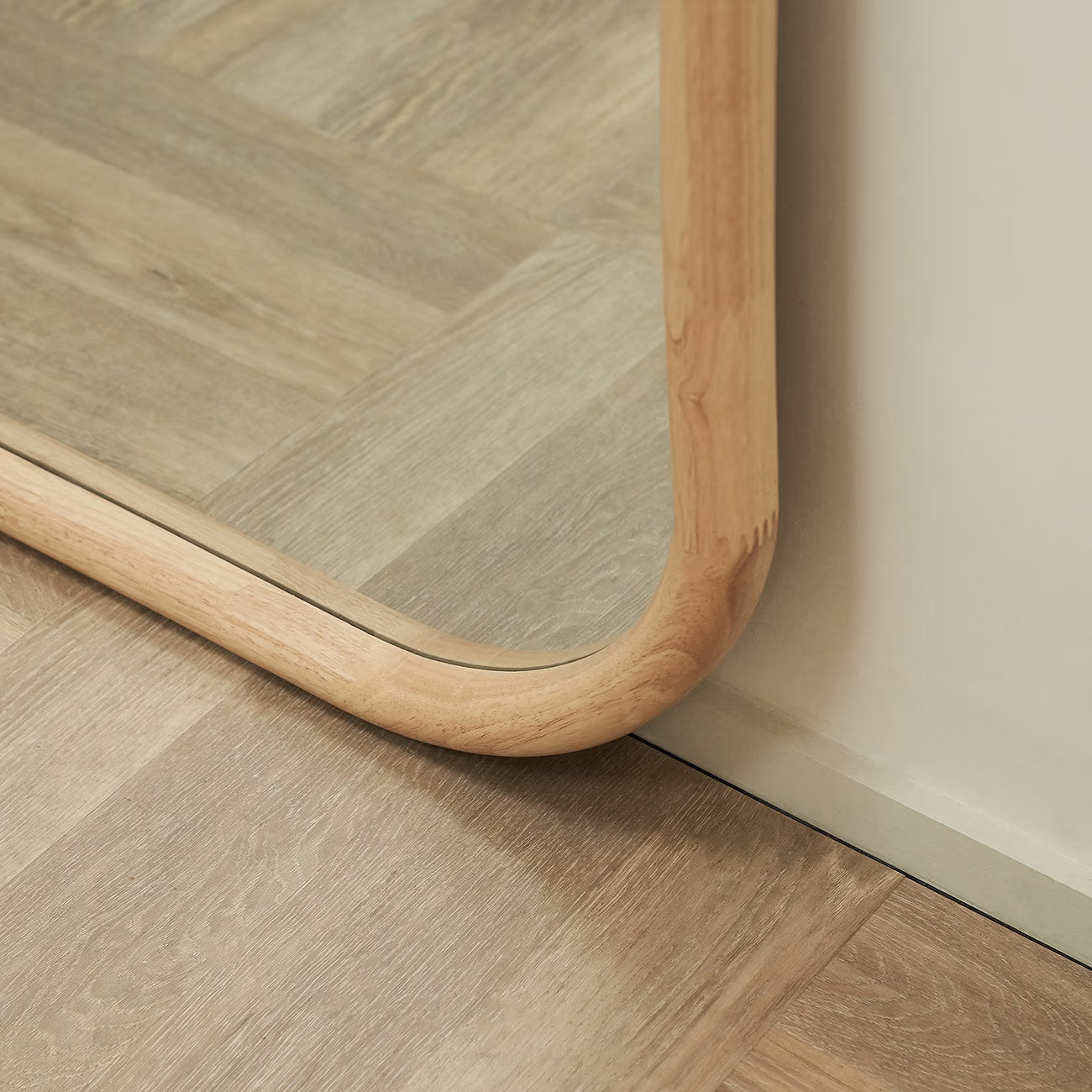 ALI - NESTANDARTINĖS FORMOS PAKABINAMAS/PASTATOMAS VEIDRODIS, NATŪRALAUS ATSPALVIO, 180x80 CM