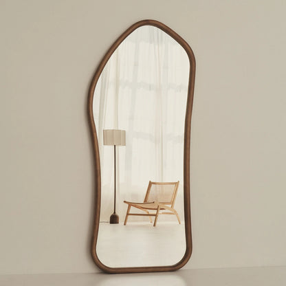 ALI - NESDANDARTINĖS FORMOS PAKABINAMAS/PASTATOMAS VEIDRODIS, ŠILTO MEDŽIO ATSPALVIO, 180x80 CM