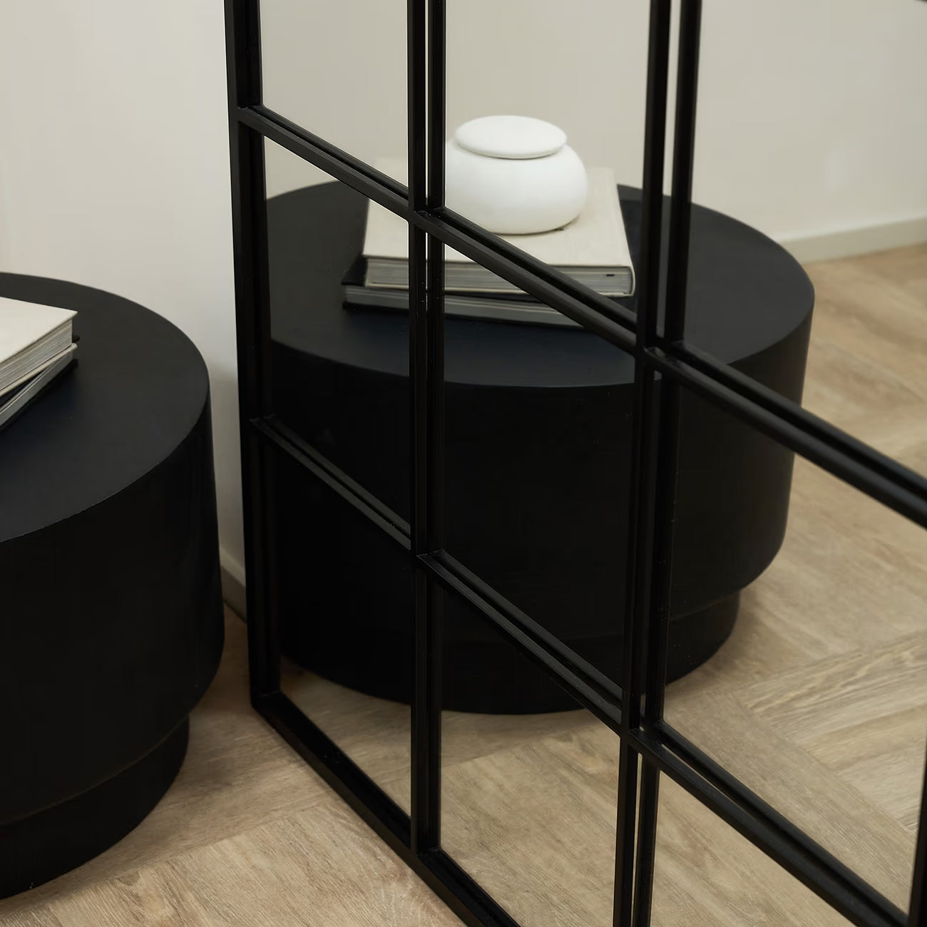 BROOK - STAČIAKAMPIS PAKABINAMAS/PASTATOMAS METALINIS VEIDRODIS, JUODOS SPALVOS, 180X90 CM