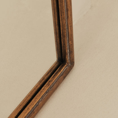 CELE - NESTANDARTINĖS ARKOS FORMOS PAKABINAMAS/PASTATOMAS VEIDRODIS, SENDINTOS AUKSO SPALVOS, METALINIU RĖMU, 190X90 CM