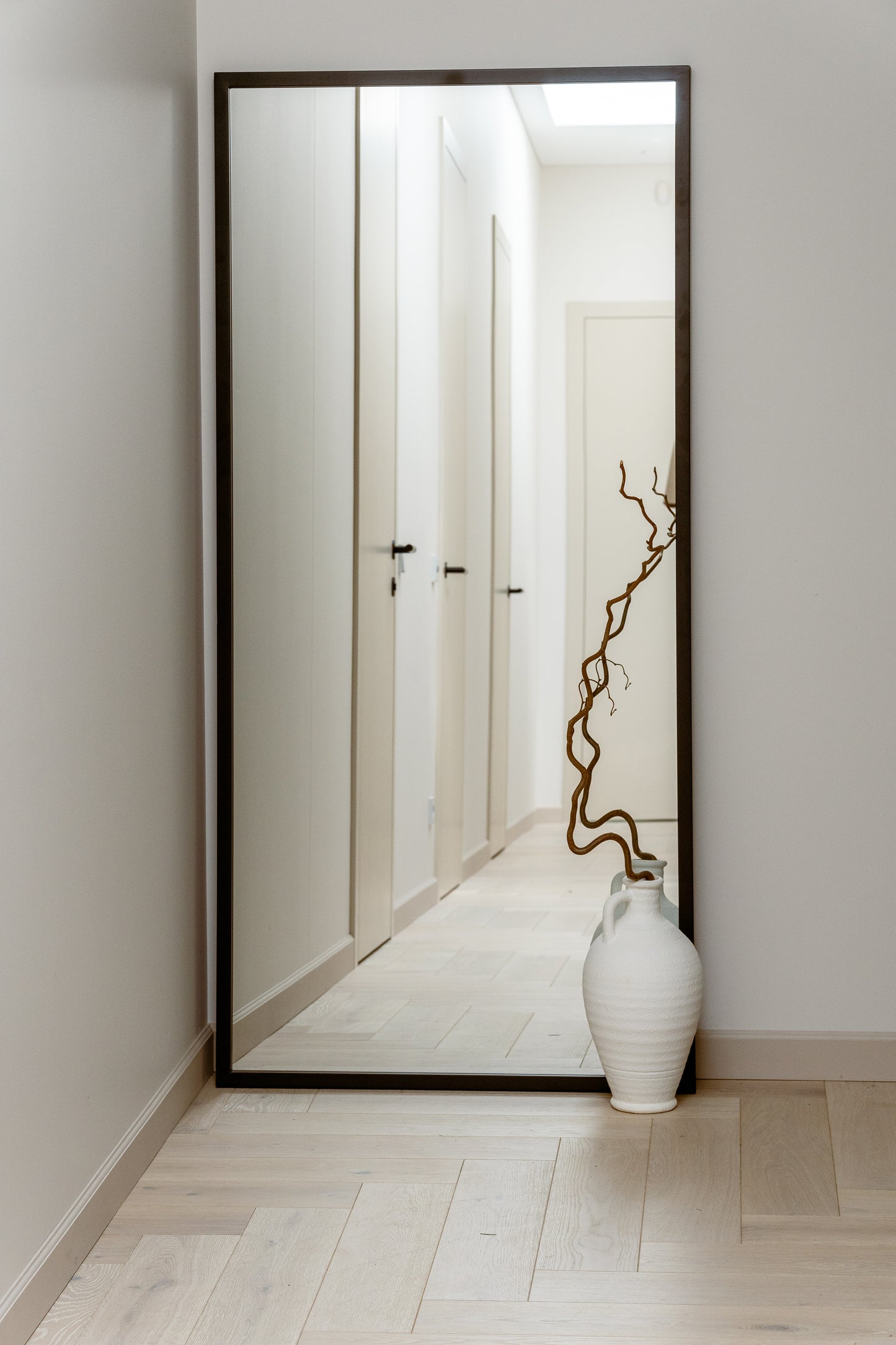 ISLI - STAČIAKAMPIS PAKABINAMAS/PASTATOMAS METALINIS VEIDRODIS, JUODOS SPALVOS, 170X80 CM