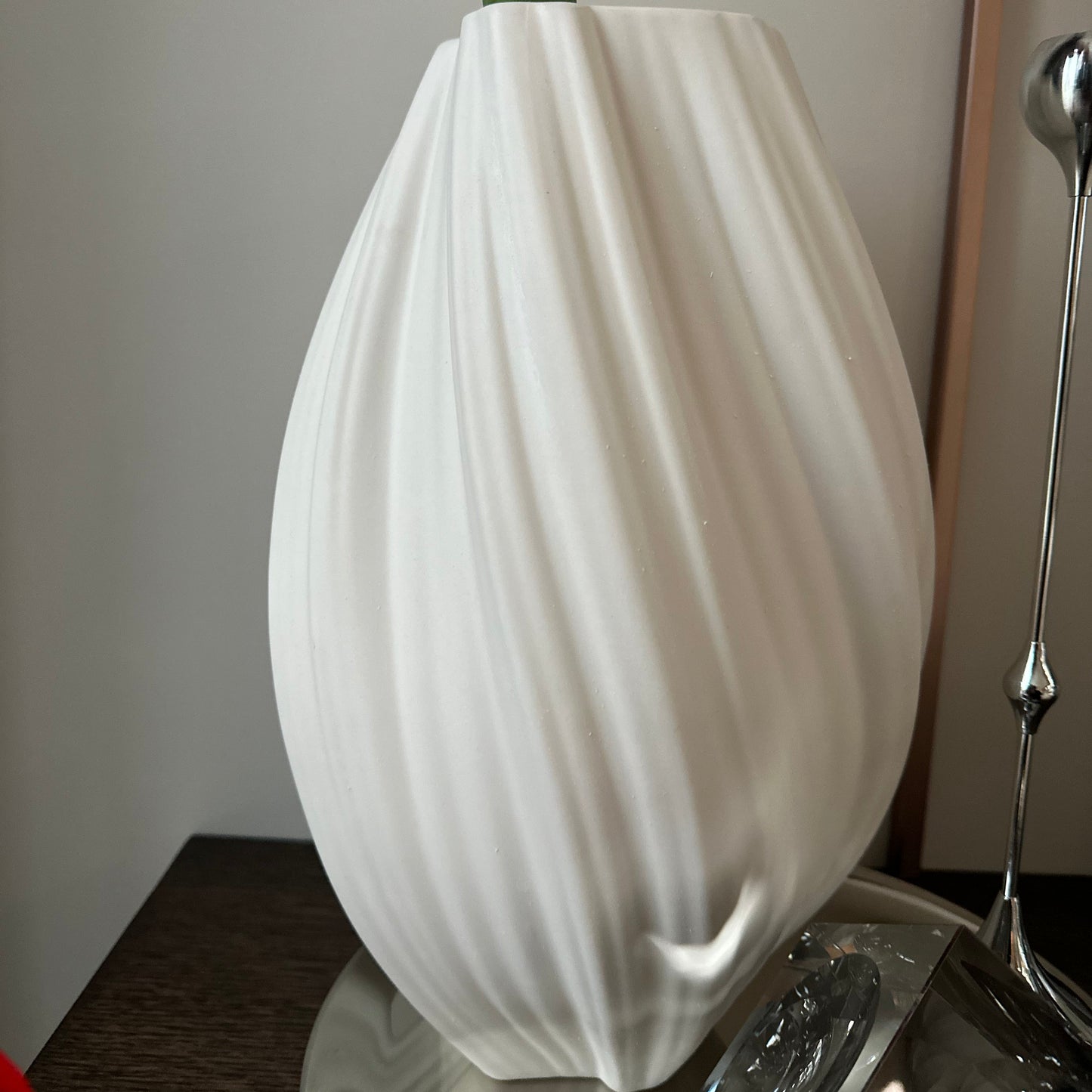 Vaza AURA, baltos spalvos, 34x22x12 cm