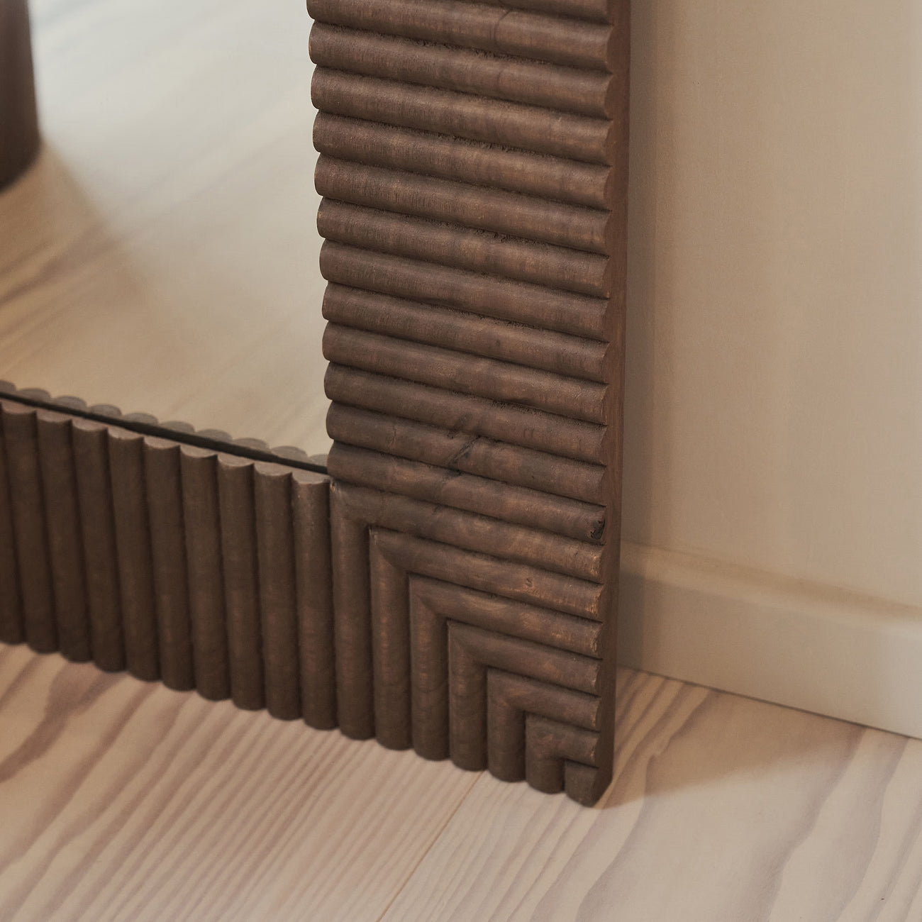 SLONE - STAČIAKAMPIO FORMOS PAKABINAMAS/PASTATOMAS MEDINIS VEIDRODIS, NATŪRALAUS MEDŽIO ATSPALVIO, 190X100 CM