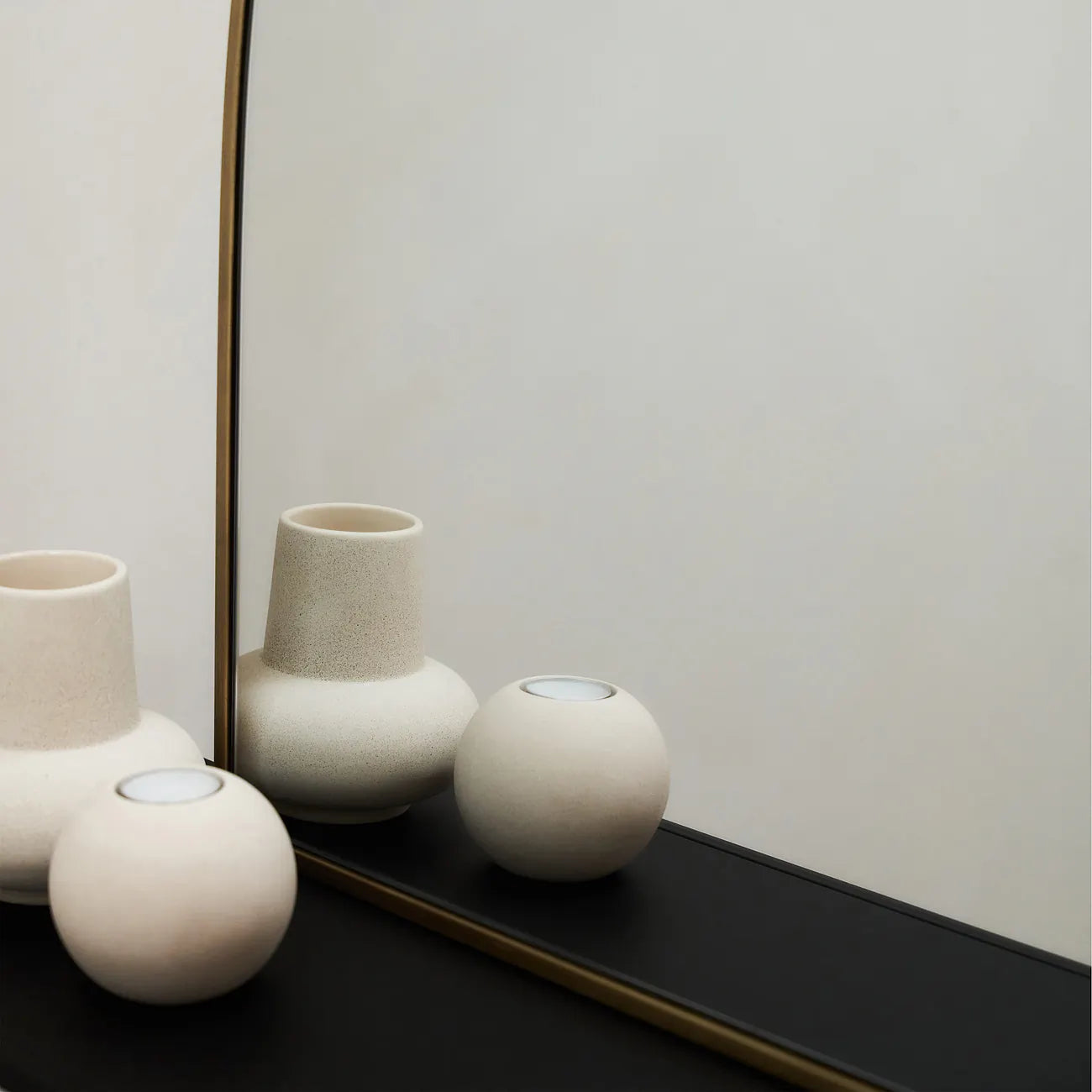 LIBE - ARKOS FORMOS PAKABINAMAS/PASTATOMAS VEIDRODIS, AUKSINIU METALINIU RĖMU, 120X90 CM