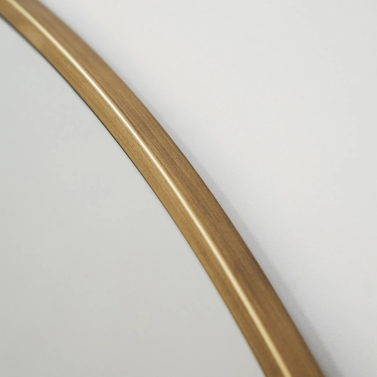 LIBE - ARKOS FORMOS PAKABINAMAS/PASTATOMAS VEIDRODIS, AUKSINIU METALINIU RĖMU, 120X90 CM