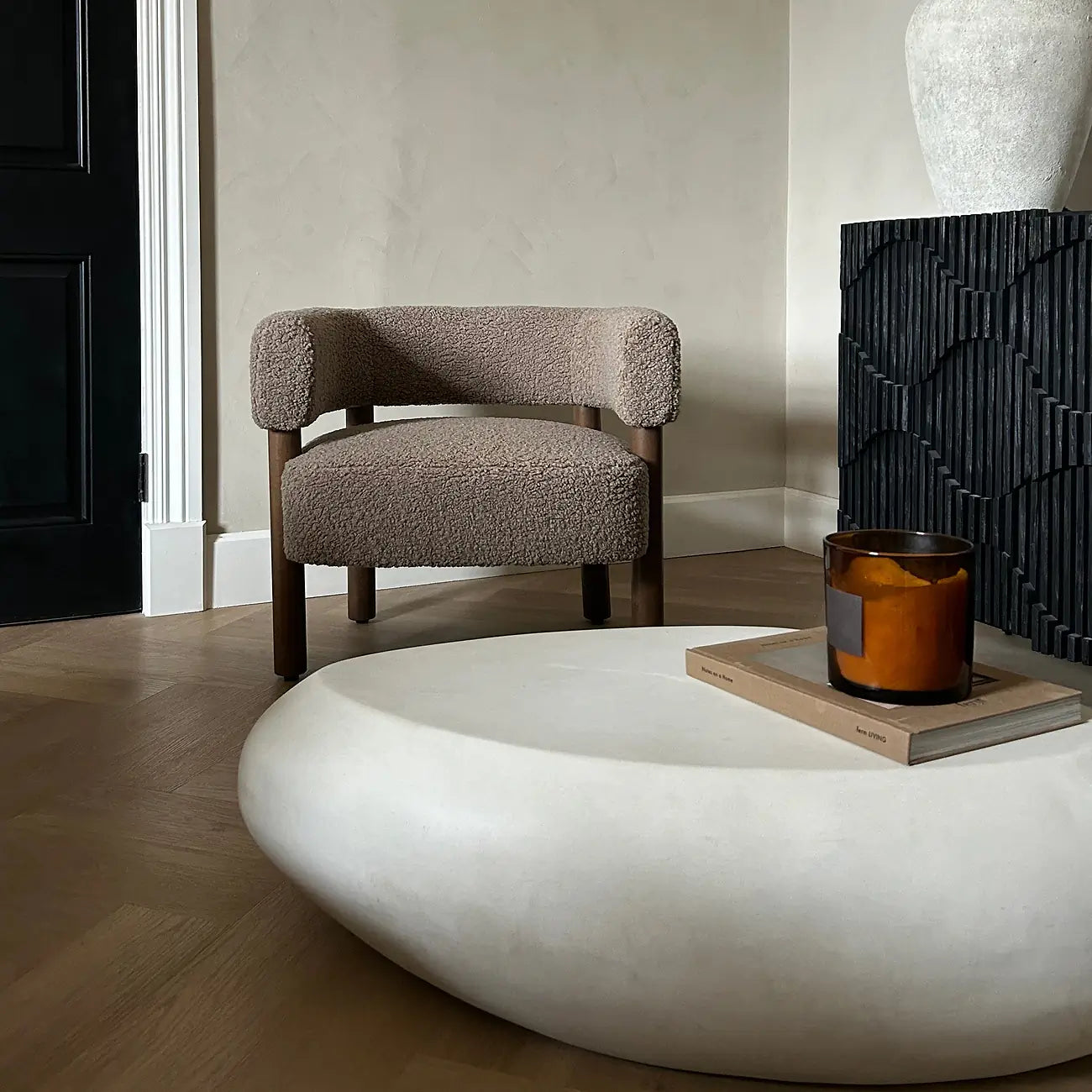 ZOLE - KAVOS STALIUKAS IŠ BETONO, 107x70x28 cm